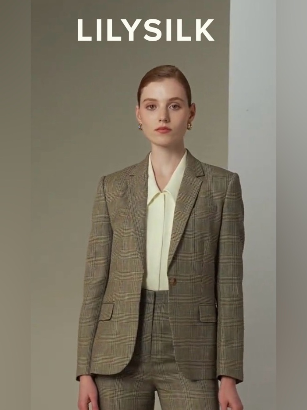 LILY SILK Sprezzatura Taupe Blazer
